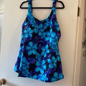 Size 4X Plus Size Swimsuit tank top only